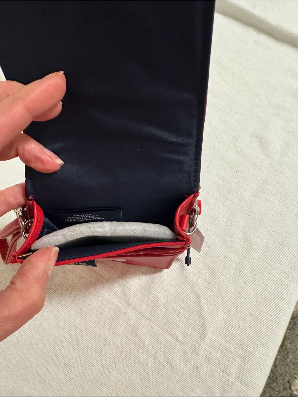 NWT Nautica Red Faux-Leather Phone Crossbody Wristlet Wallet Small - Picture 5 of 8